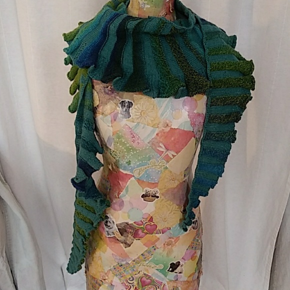 Hand knitted scarf - BRANDNEW - NEVER WORN - Picture 3 of 3